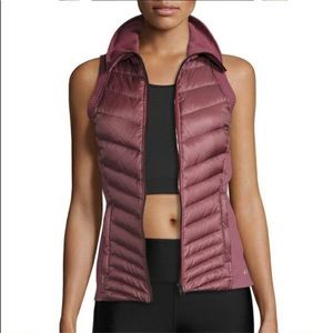 New w/o tags Alo Yoga Altitude vest
